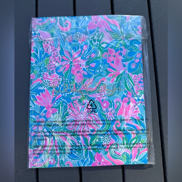 NWT Lilly Pulitzer Gift Wrap Set 12 Sheets & Tags Turquoise Oasis Golden Hour - Picture 3 of 9